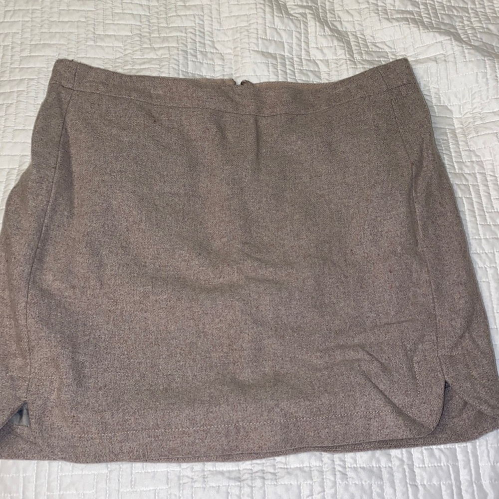 Beige wool JCrew Factory notched hem mini skirt size 10